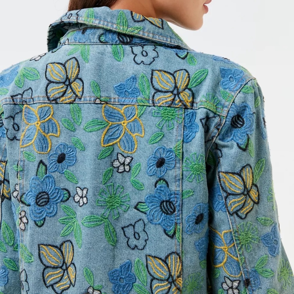 UO Floral Embroidered Trucker Jacket - Picture 3 of 5